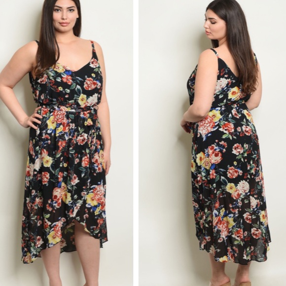 Dresses & Skirts - Gorgeous black floral plus size midi dress